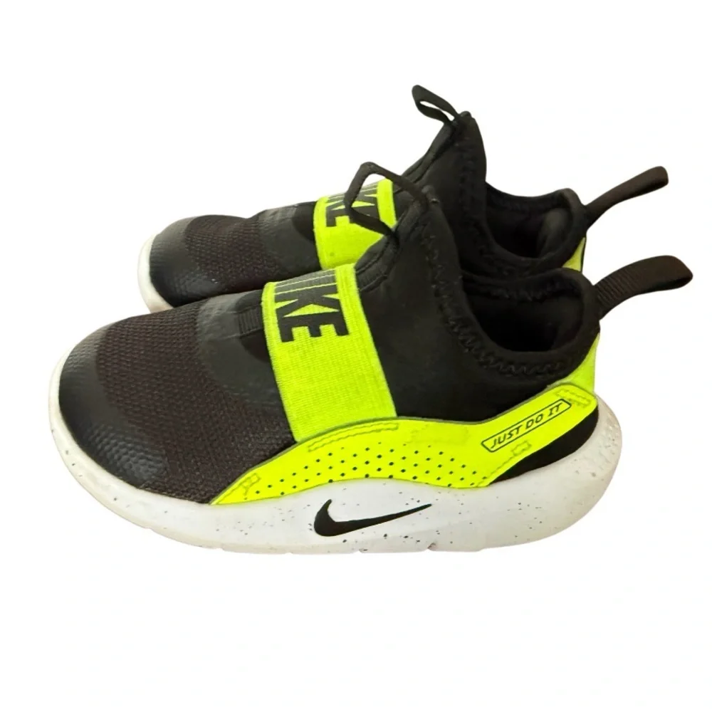 Nike Flex Runner 4 Kids Black and Bright Yellow Sneakers-Size 7